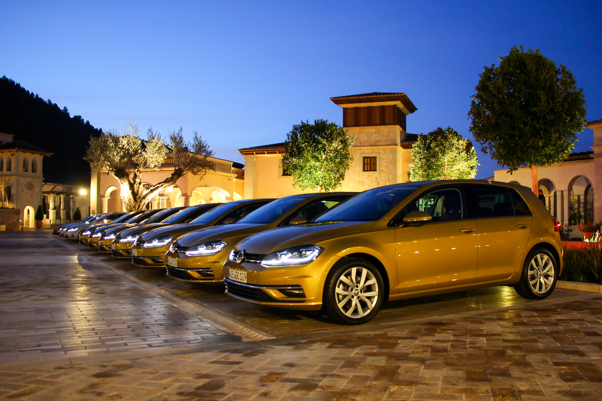 VOLKSWAGEN GOLF