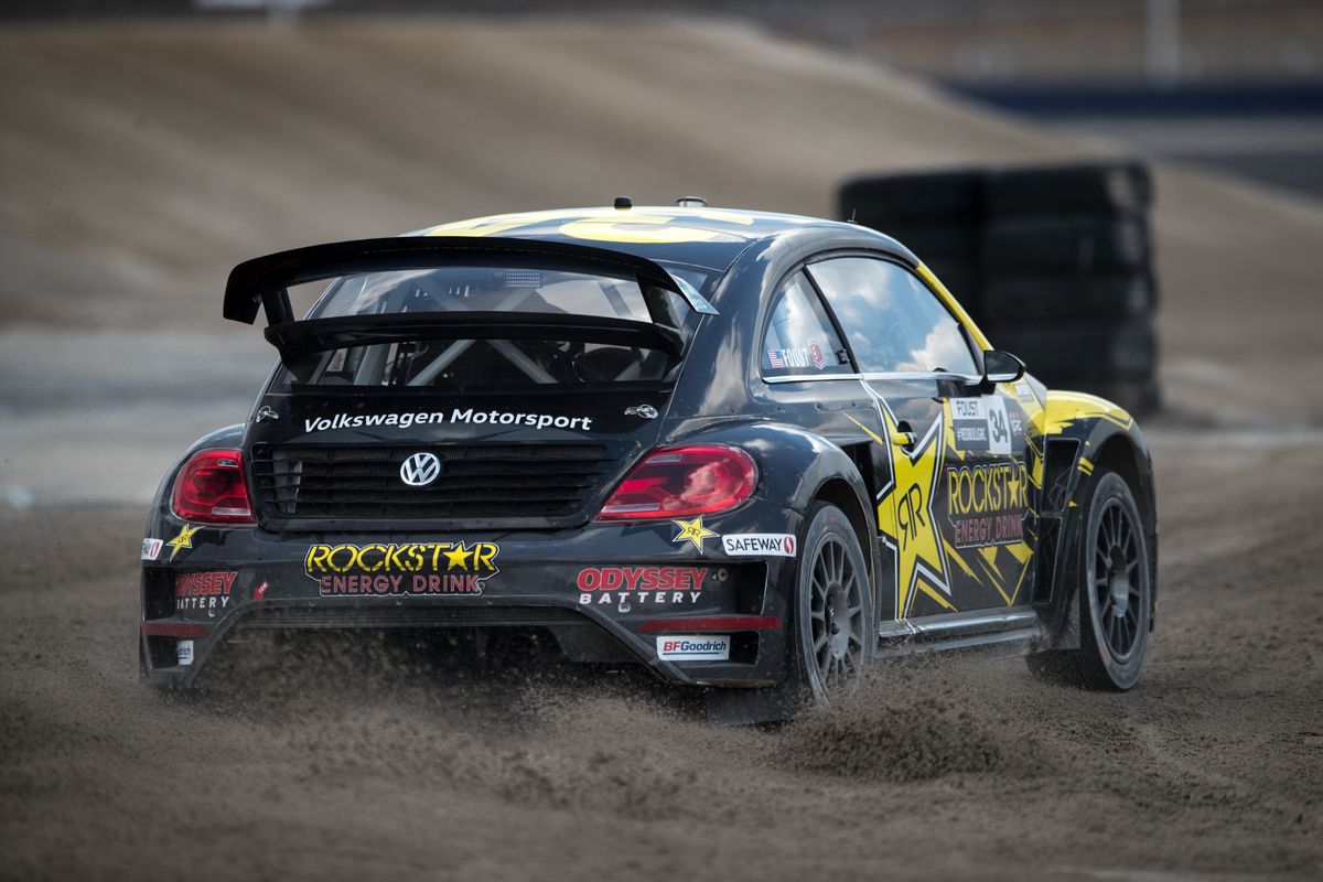 VOLKSWAGEN BEETLE