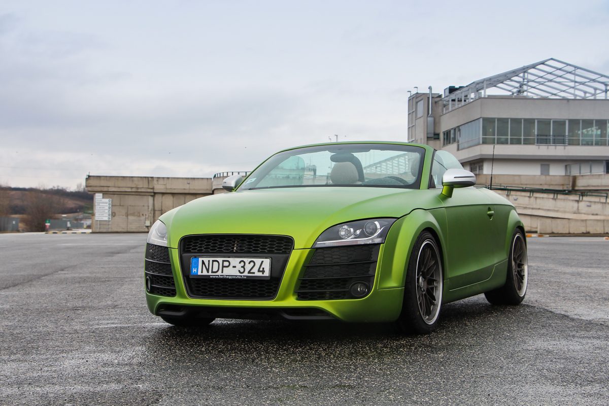AUDI TT