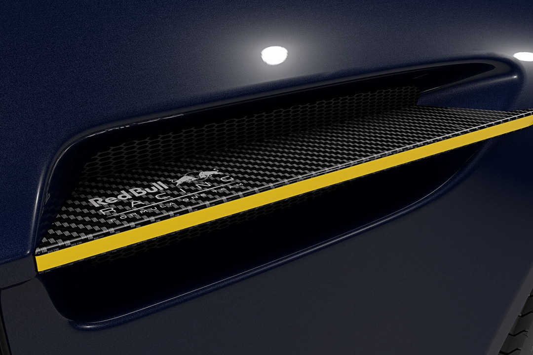 ASTON MARTIN VANTAGE
