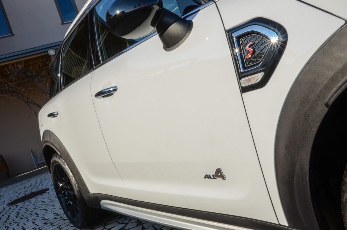 MINI COUNTRYMAN
