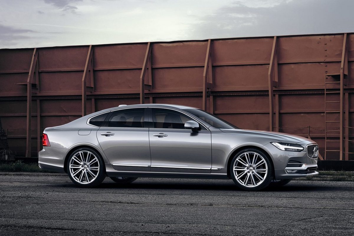 VOLVO S90