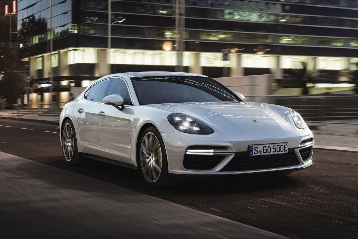 PORSCHE PANAMERA