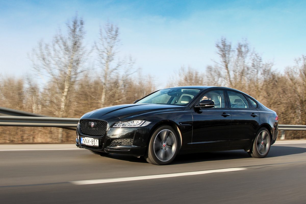 JAGUAR XF