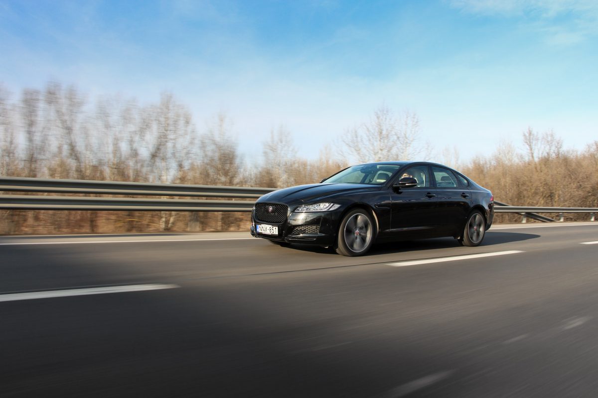 JAGUAR XF