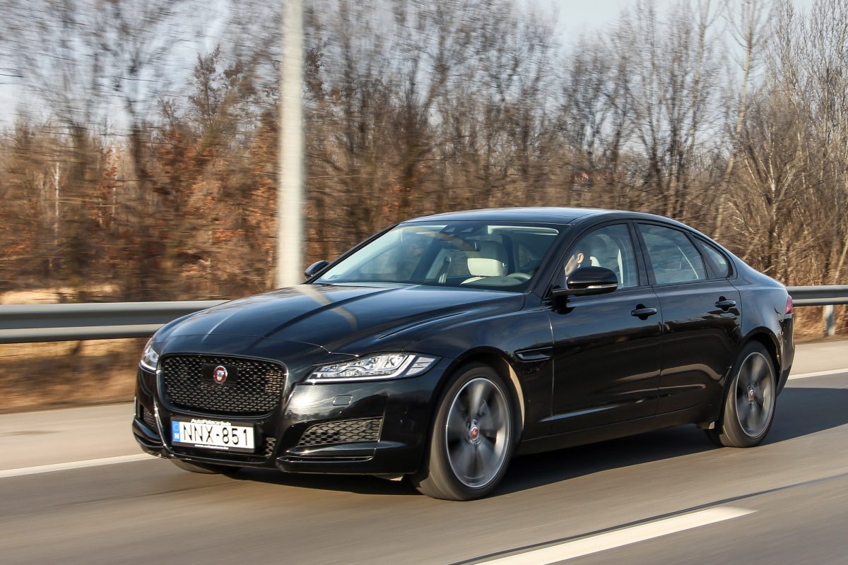 JAGUAR XF