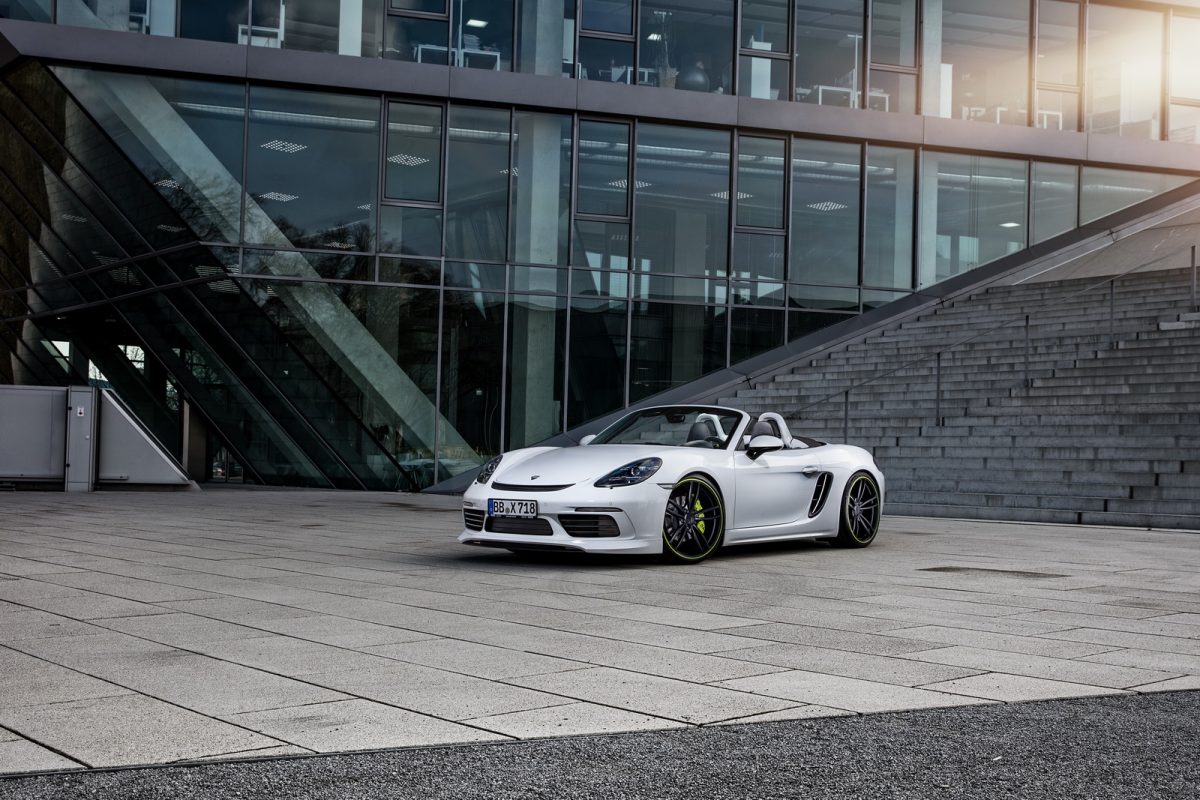 PORSCHE