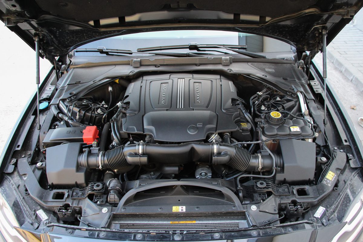 JAGUAR XF