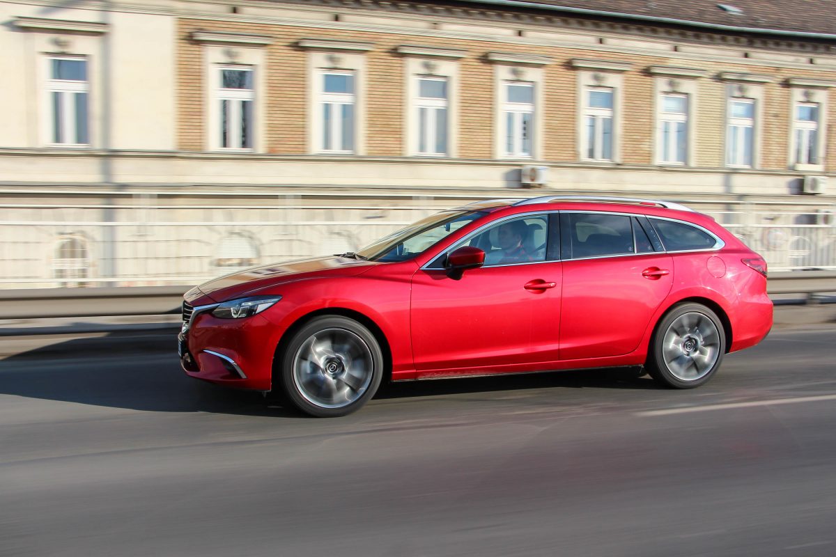MAZDA 6