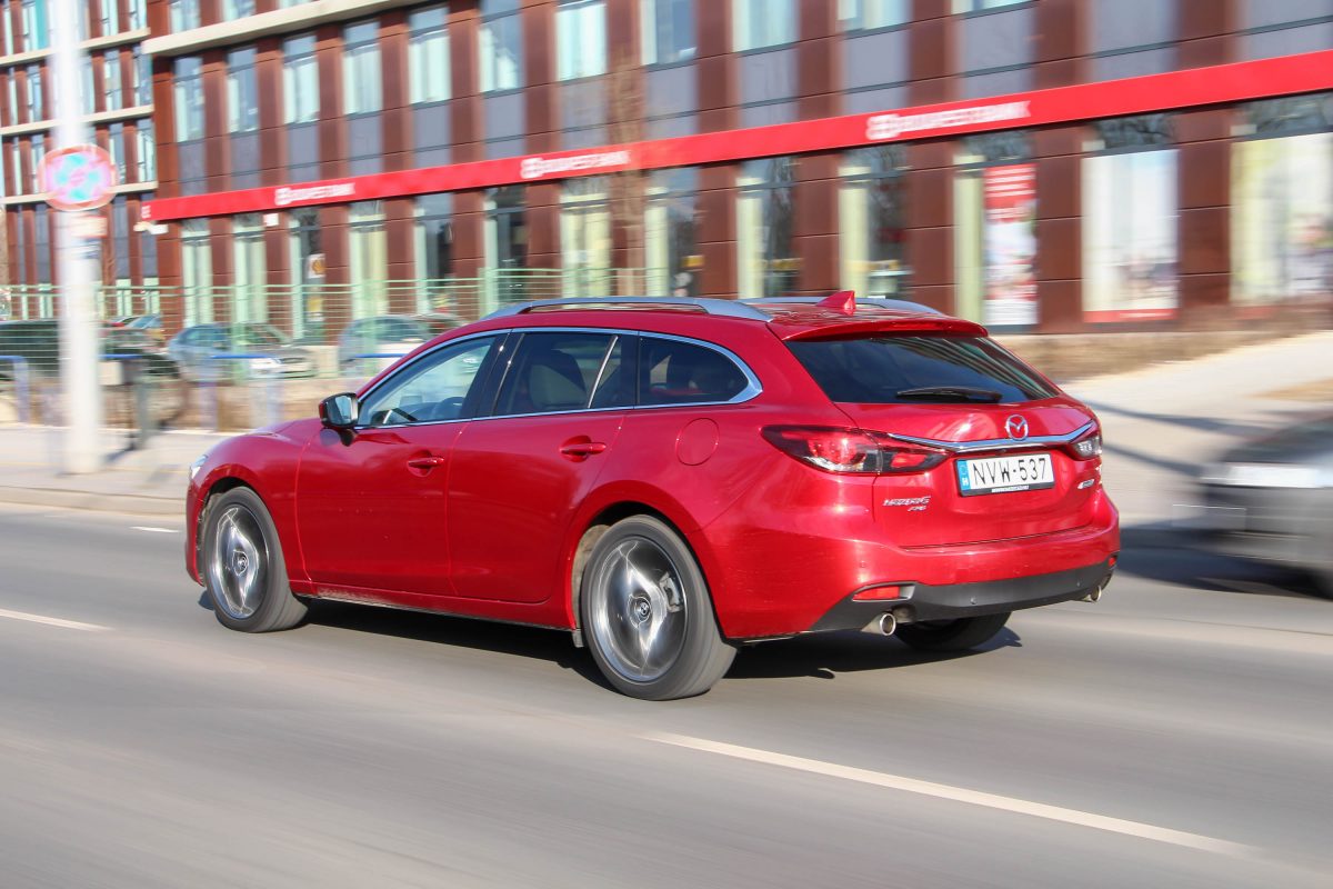 MAZDA 6