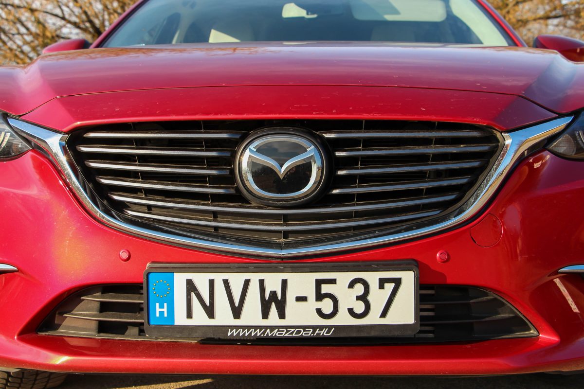 MAZDA 6