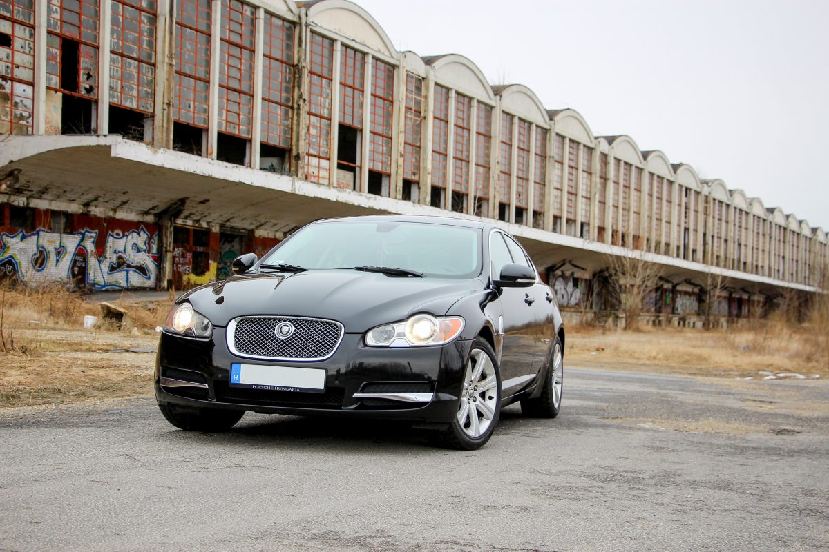 JAGUAR XF