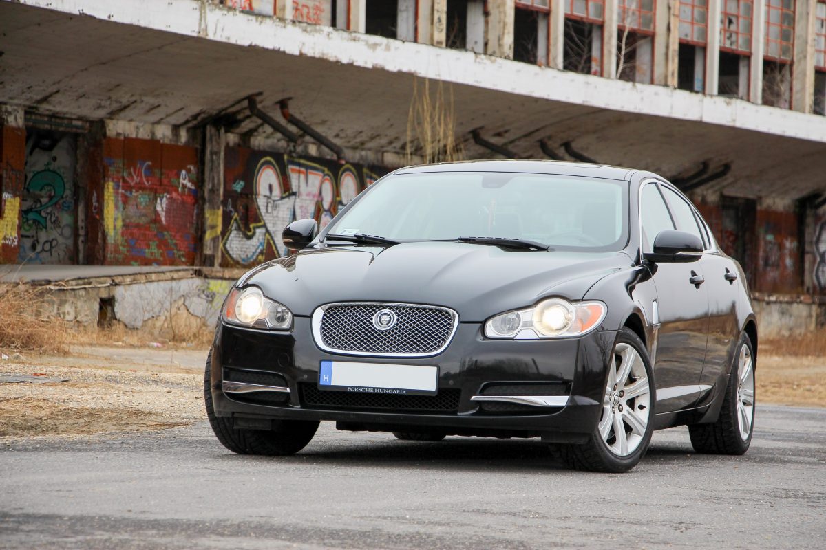 JAGUAR XF