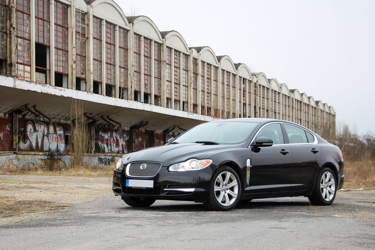 JAGUAR XF