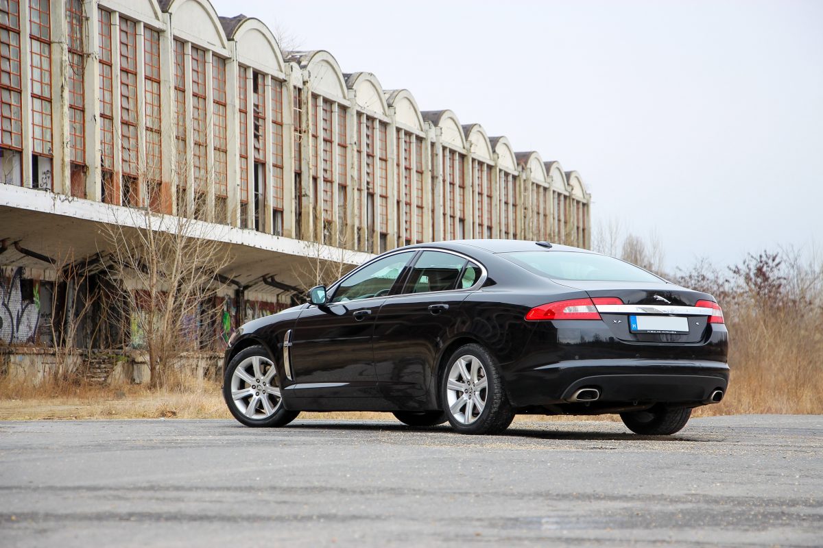 JAGUAR XF
