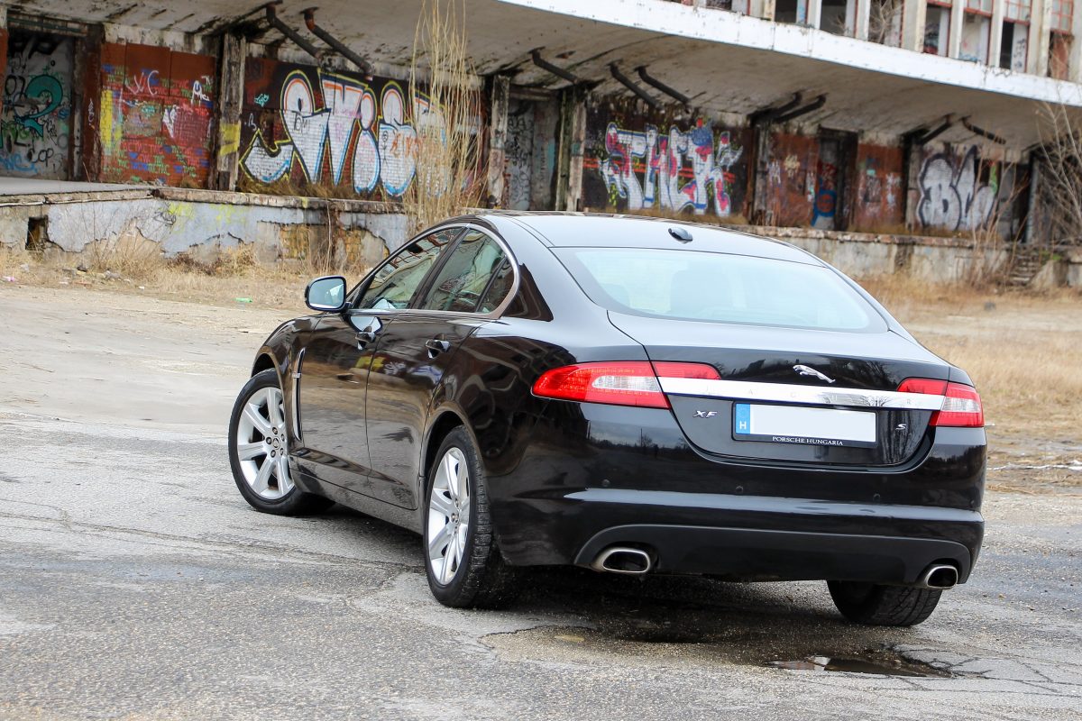 JAGUAR XF