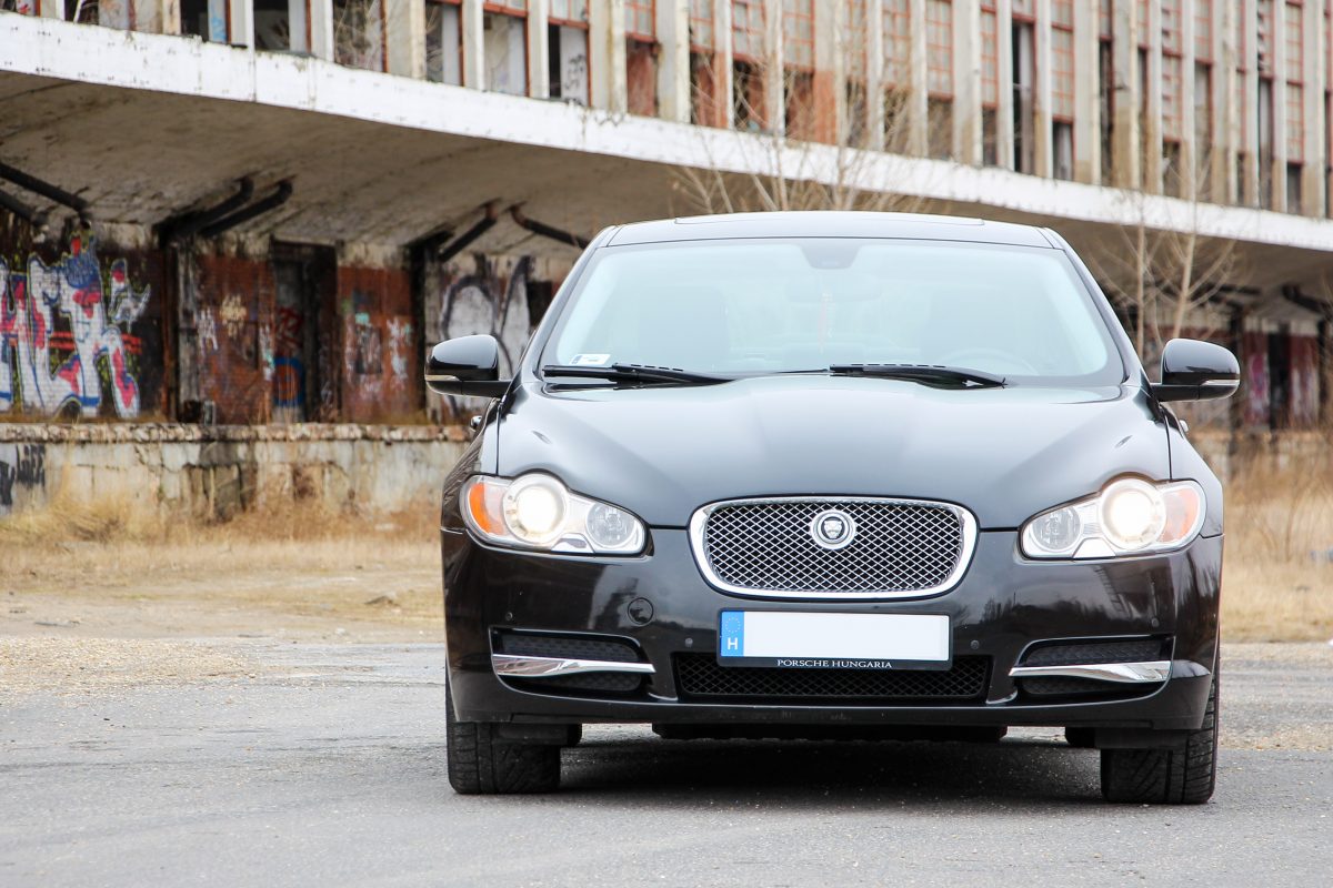 JAGUAR XF