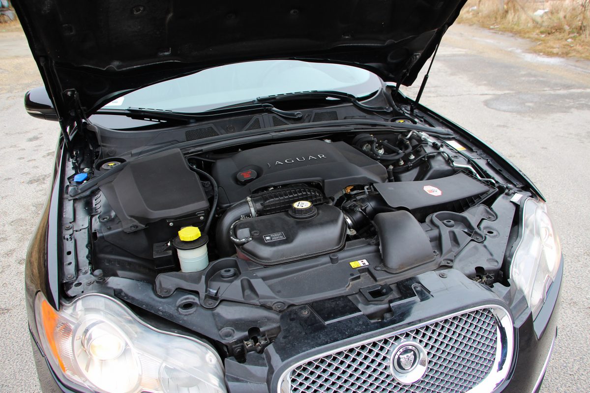 JAGUAR XF