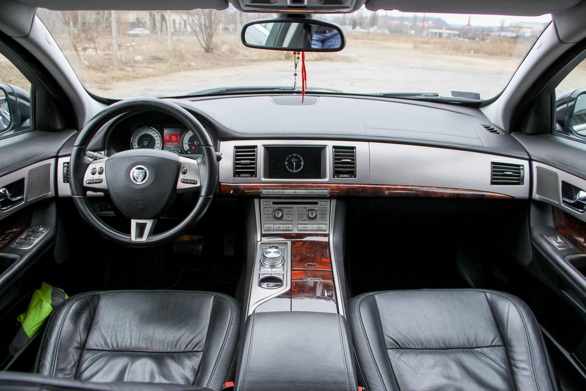 JAGUAR XF