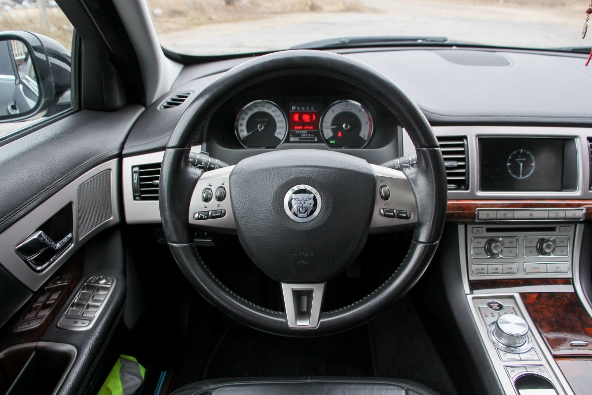 JAGUAR XF