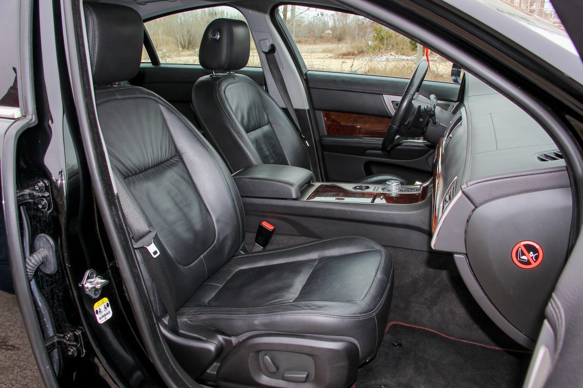 JAGUAR XF