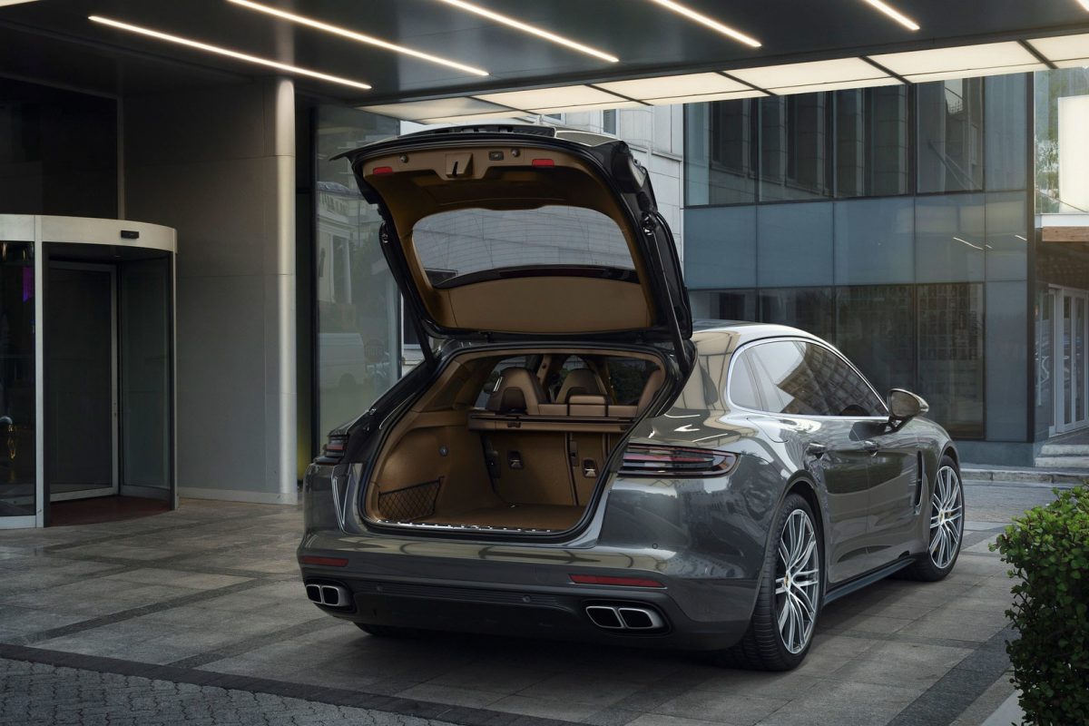 PORSCHE PANAMERA