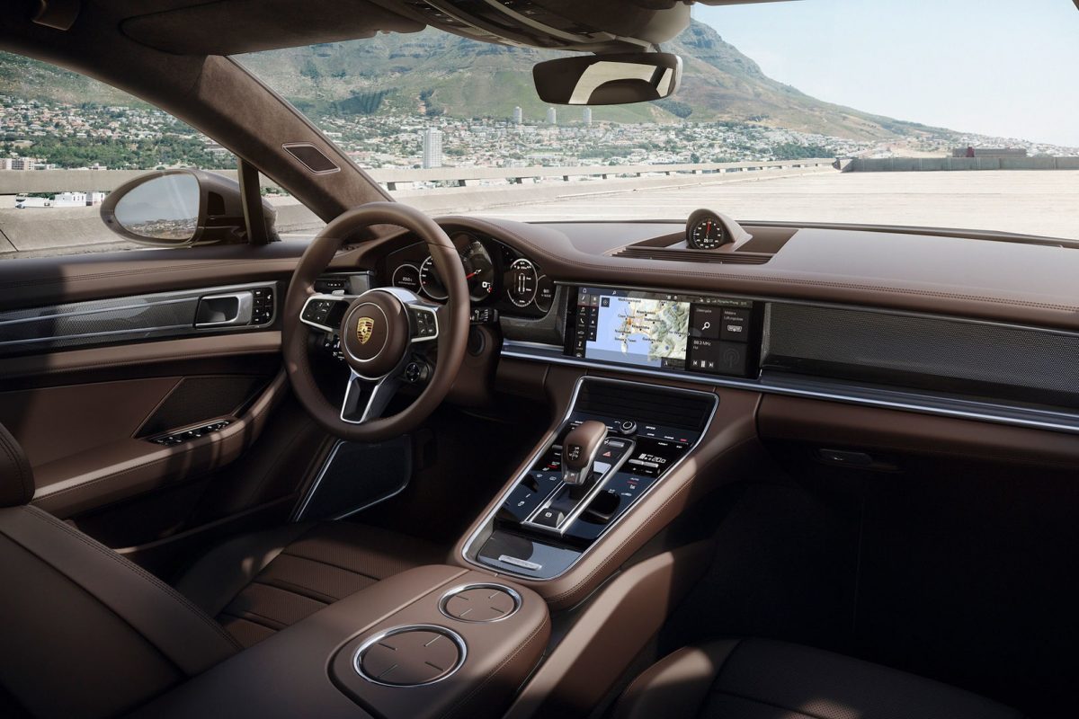 PORSCHE PANAMERA