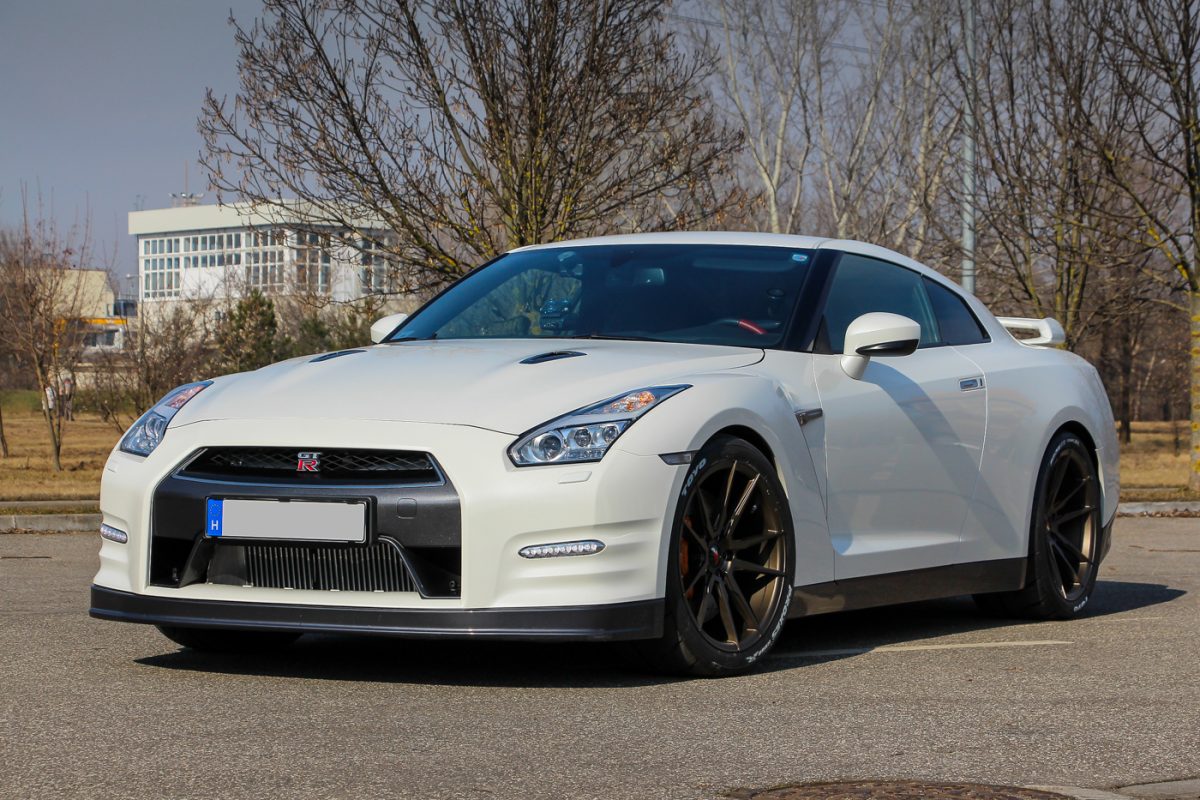 NISSAN GT-R