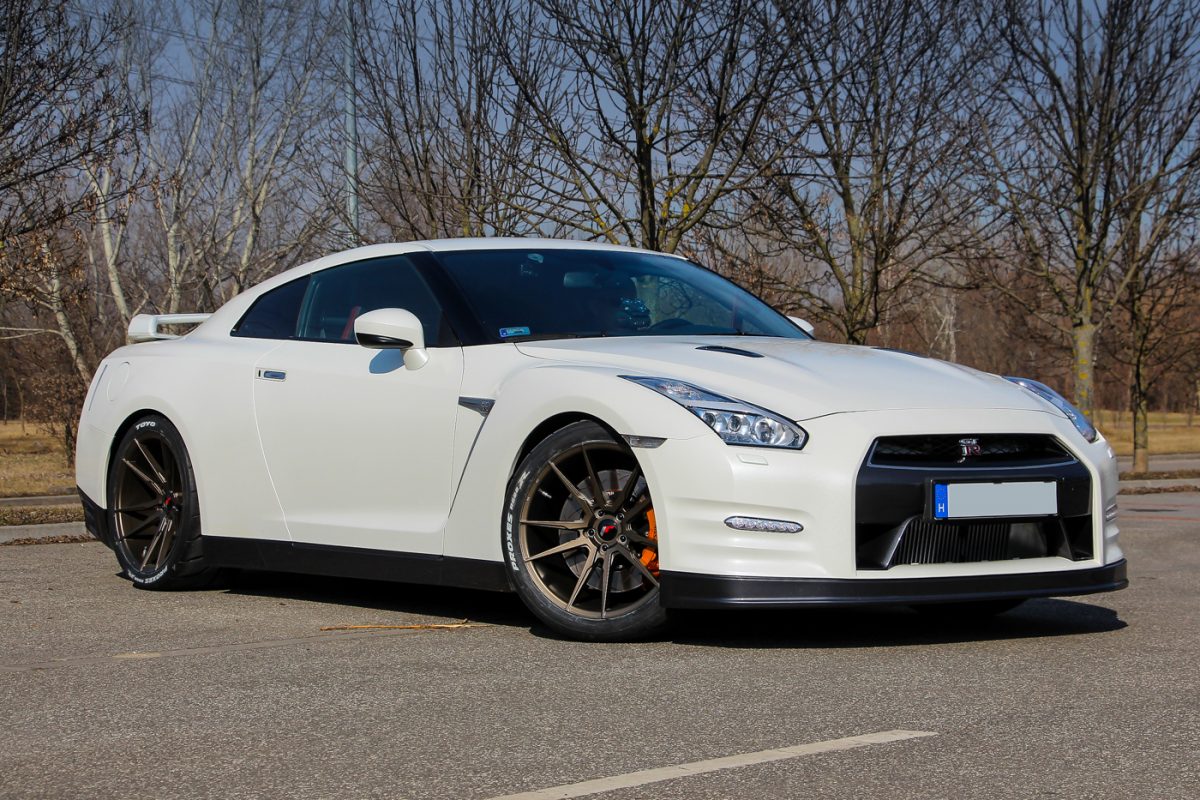 NISSAN GT-R