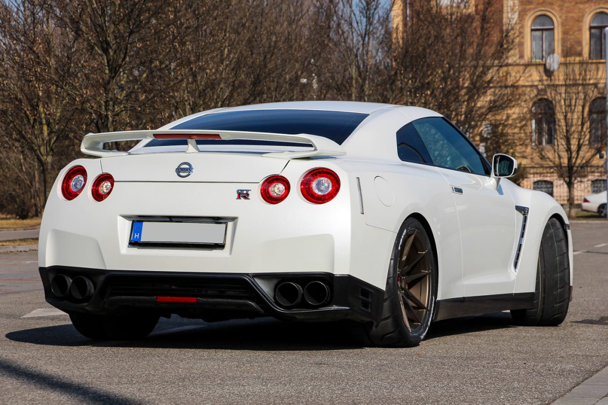 NISSAN GT-R