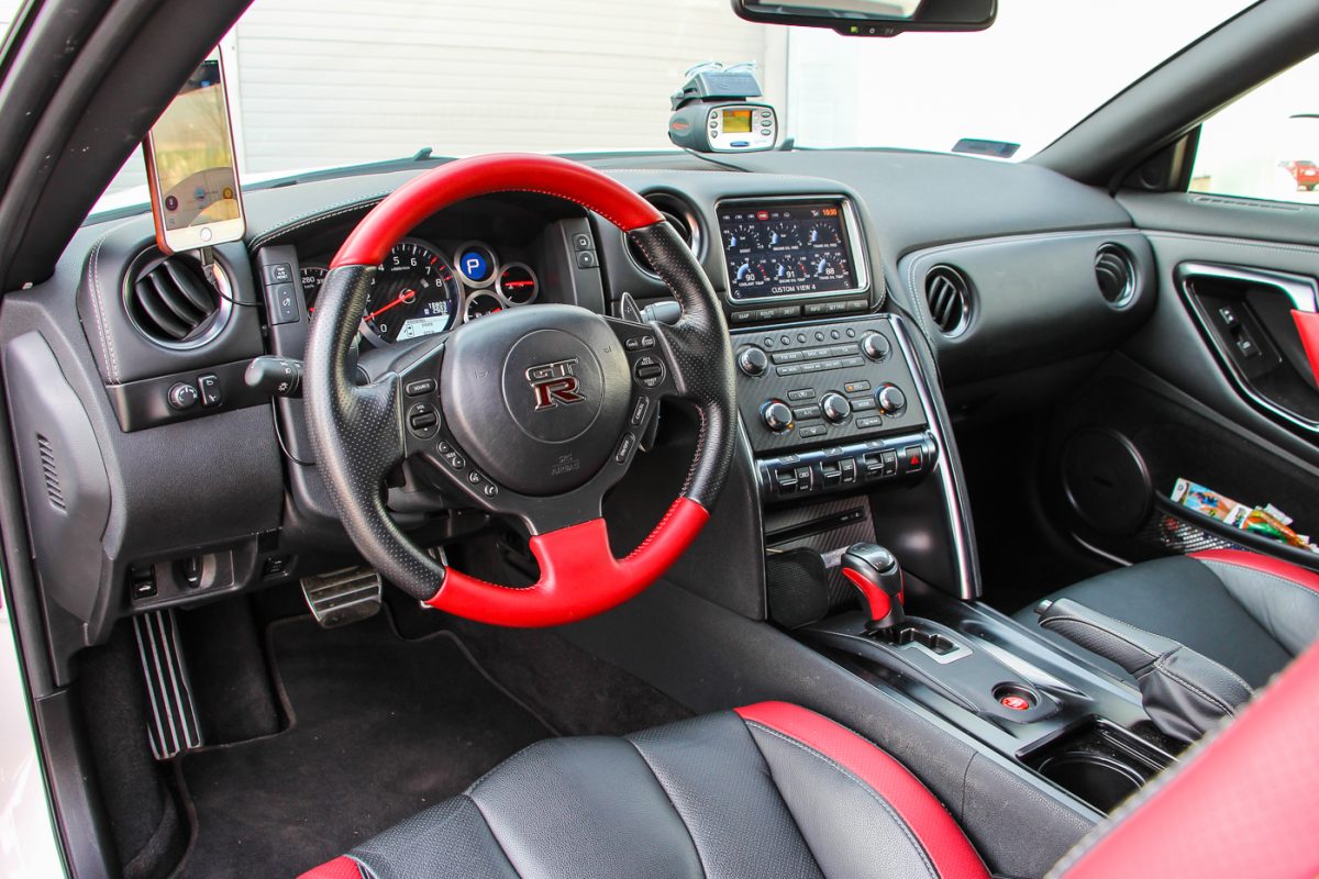 NISSAN GT-R