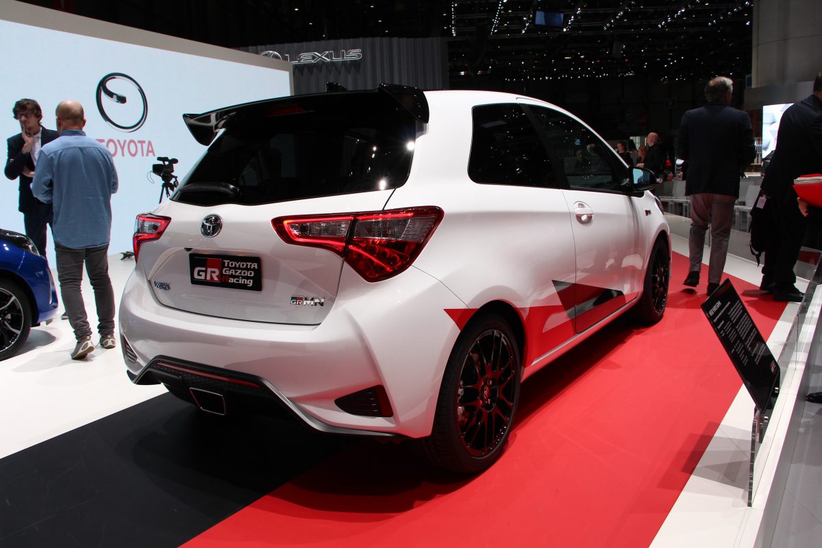 TOYOTA YARIS