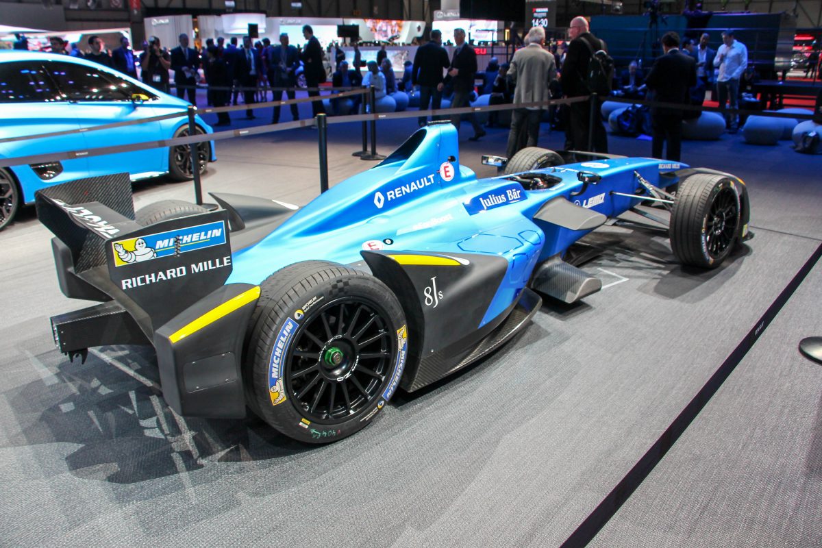 RENAULT