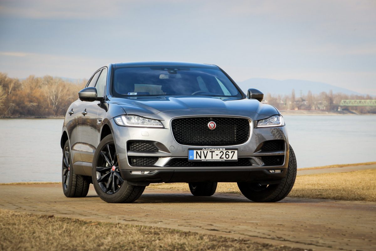 JAGUAR F-PACE