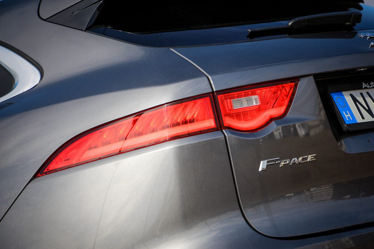 JAGUAR F-PACE