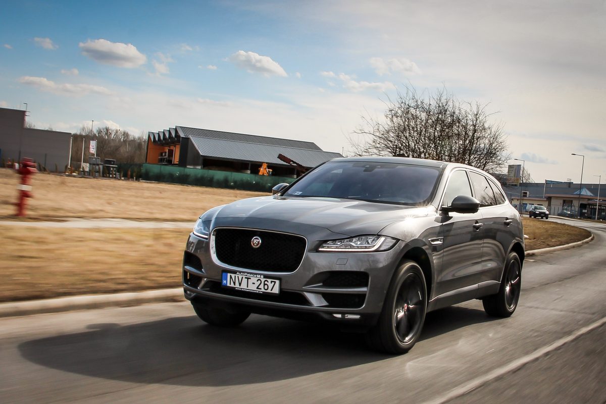 JAGUAR F-PACE