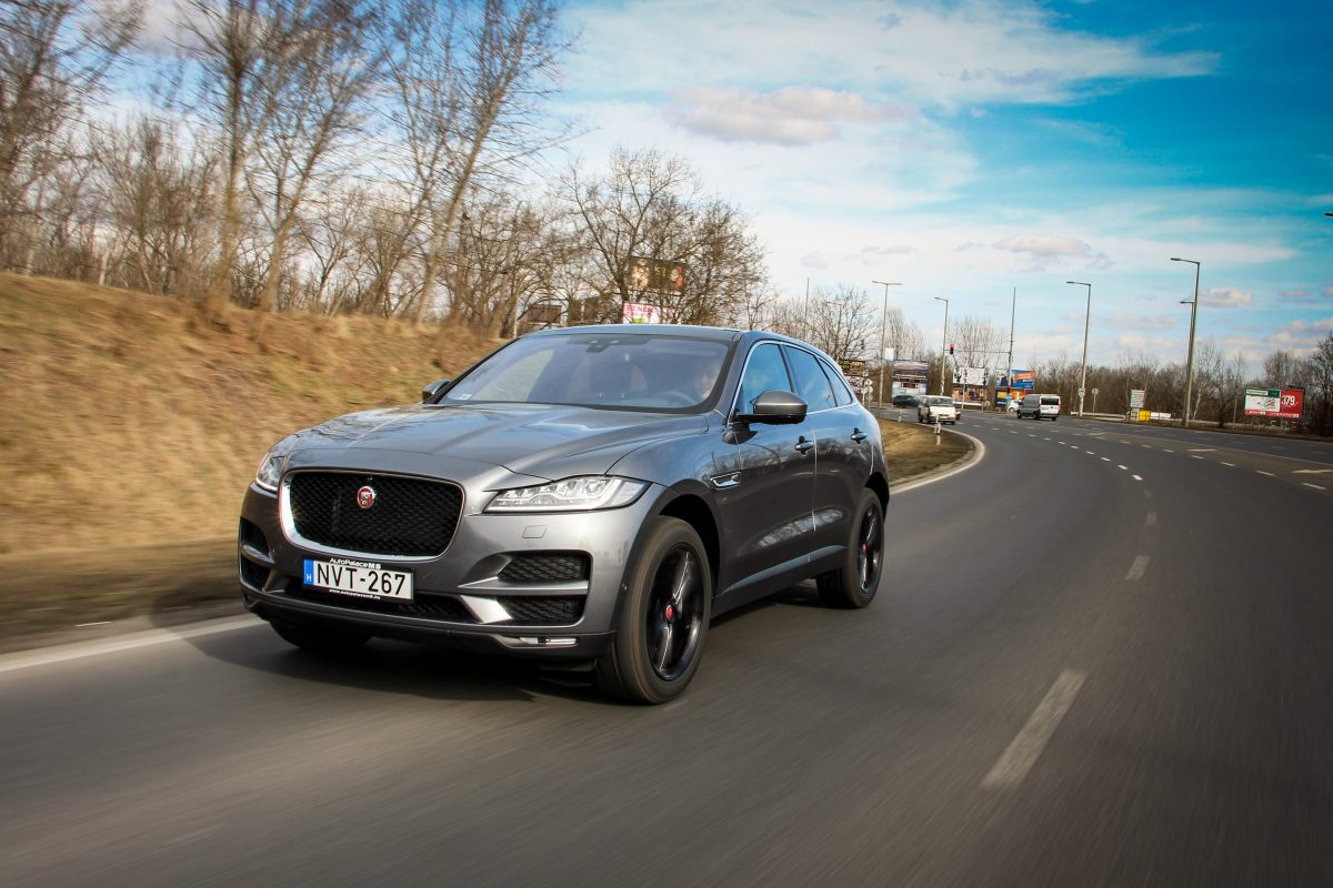 JAGUAR F-PACE