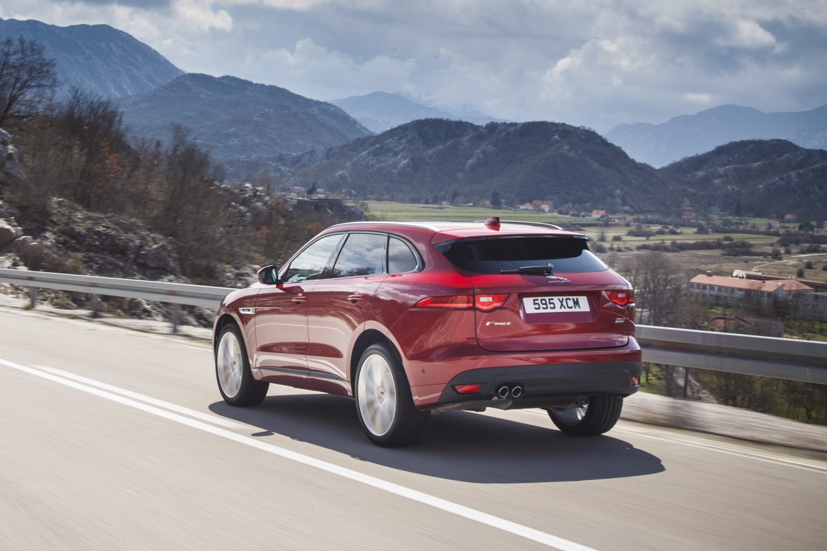 JAGUAR F-PACE