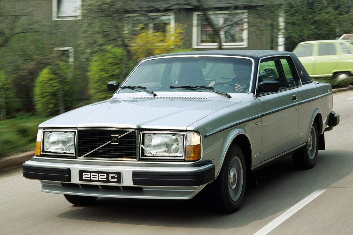 VOLVO 164