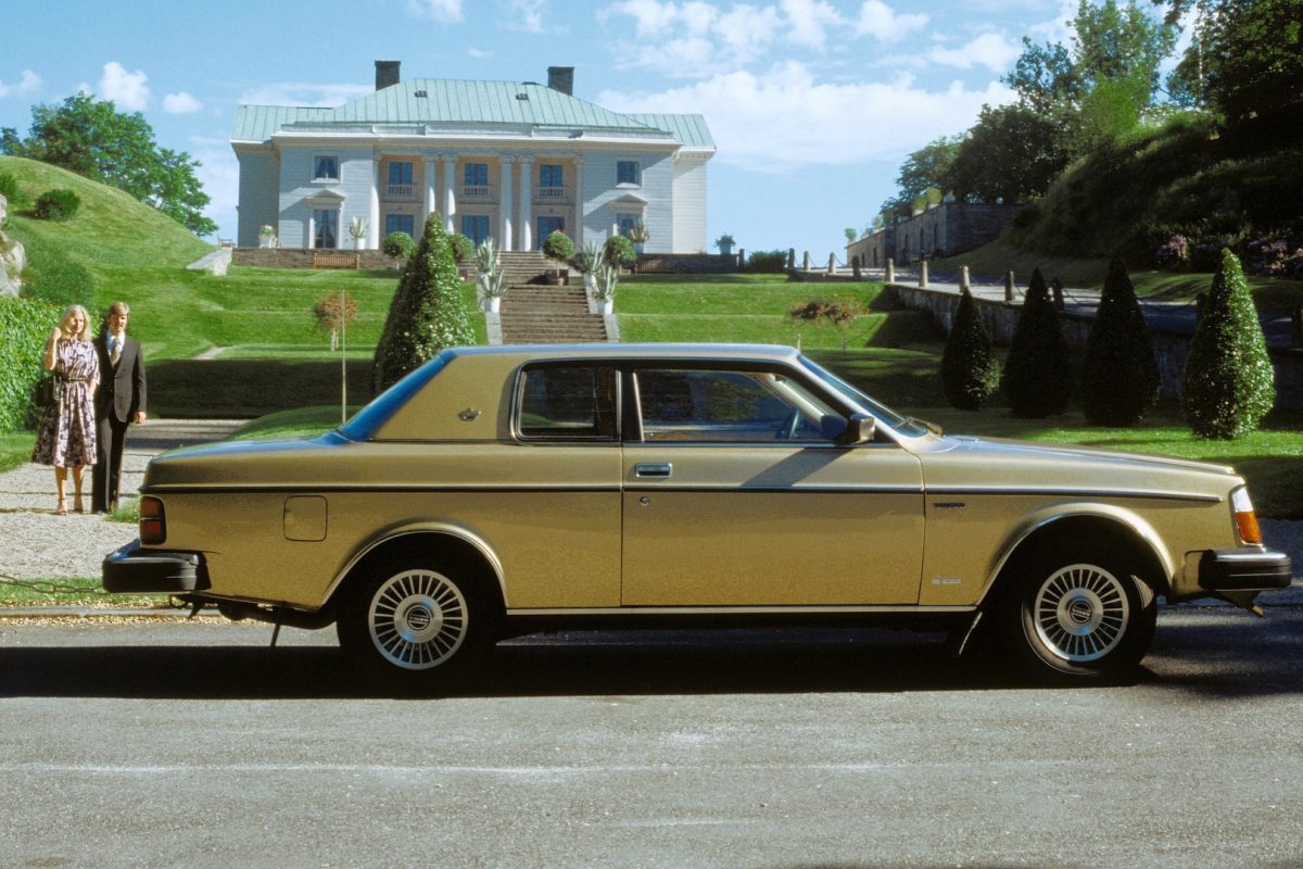VOLVO 164