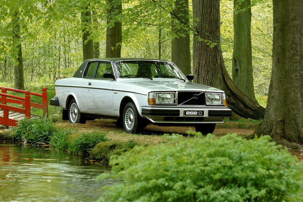VOLVO 164