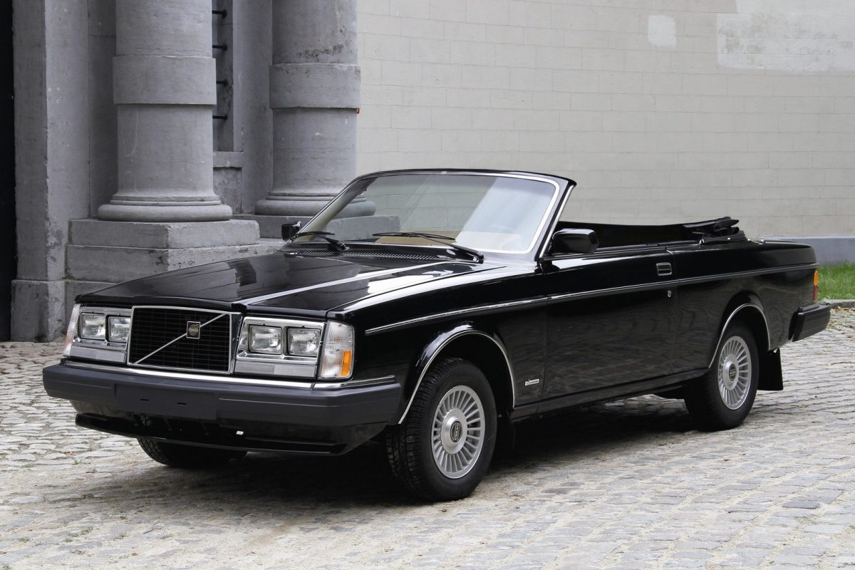 VOLVO 164