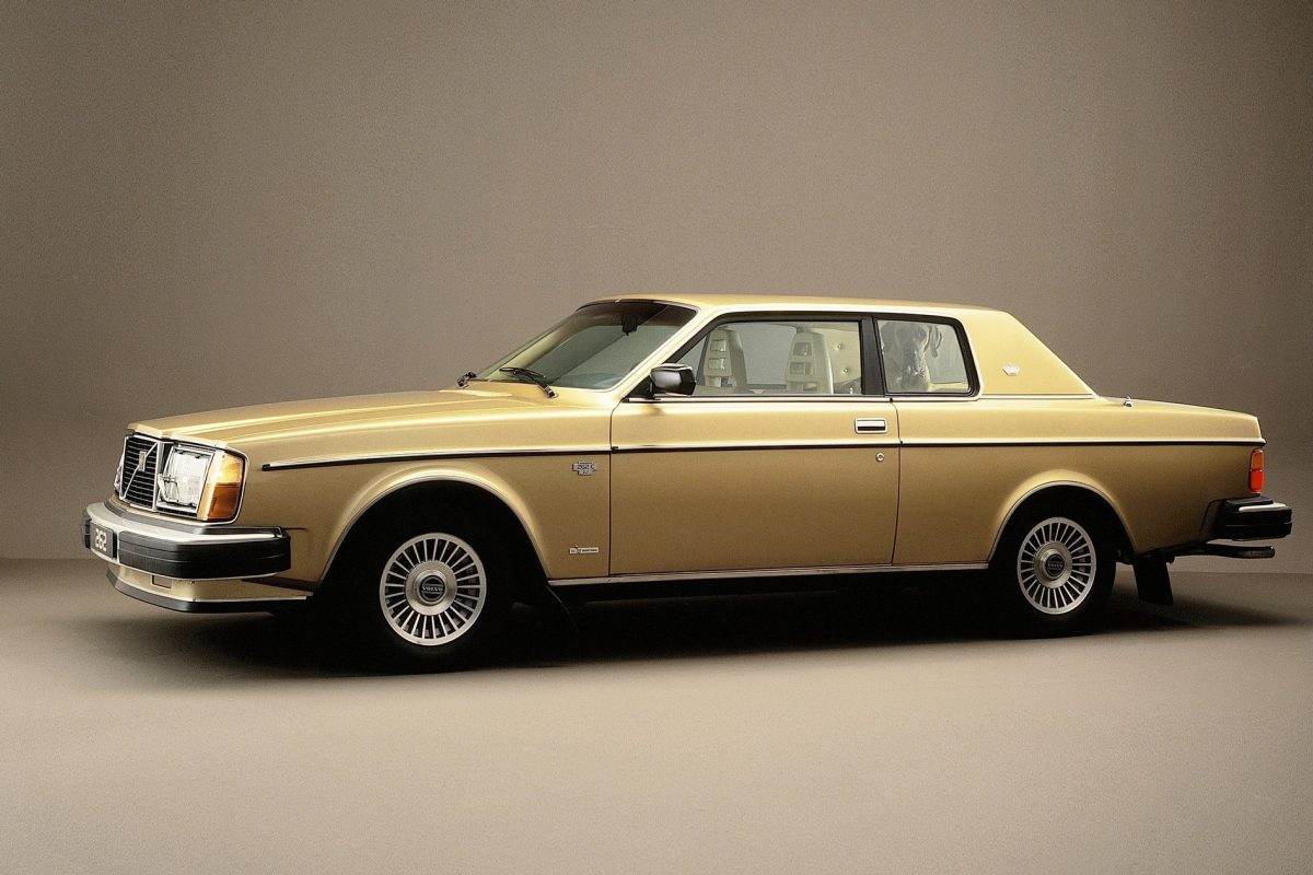 VOLVO 164