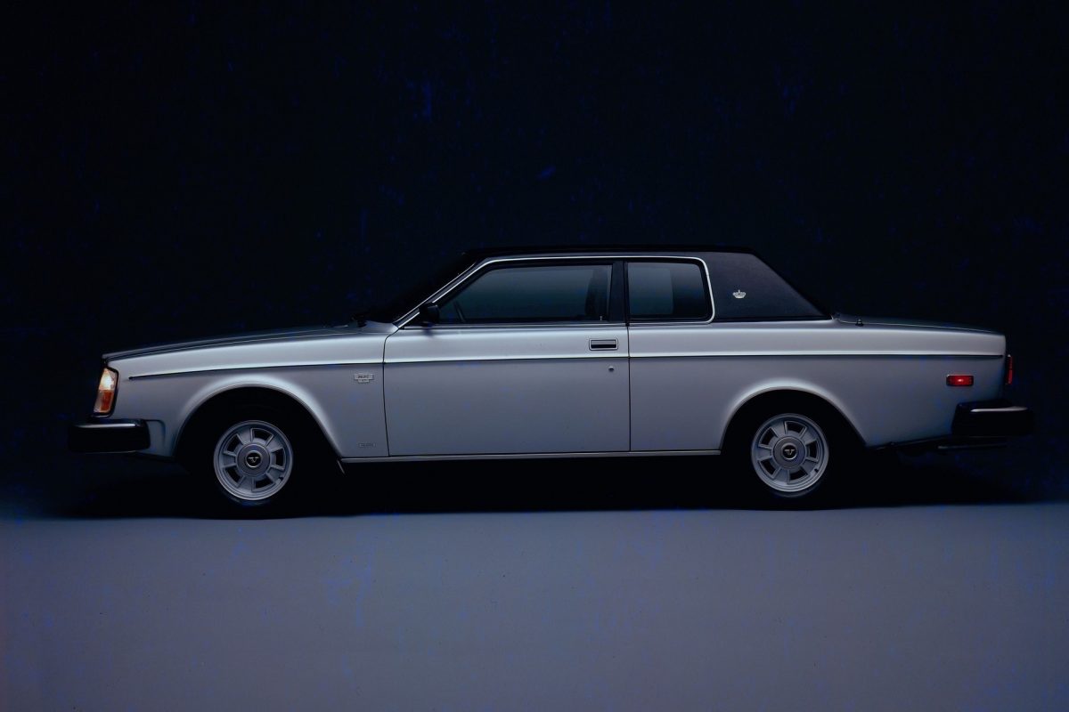 VOLVO 164