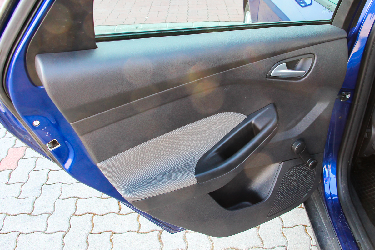FORD FOCUS