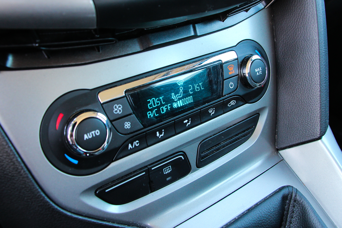 FORD FOCUS