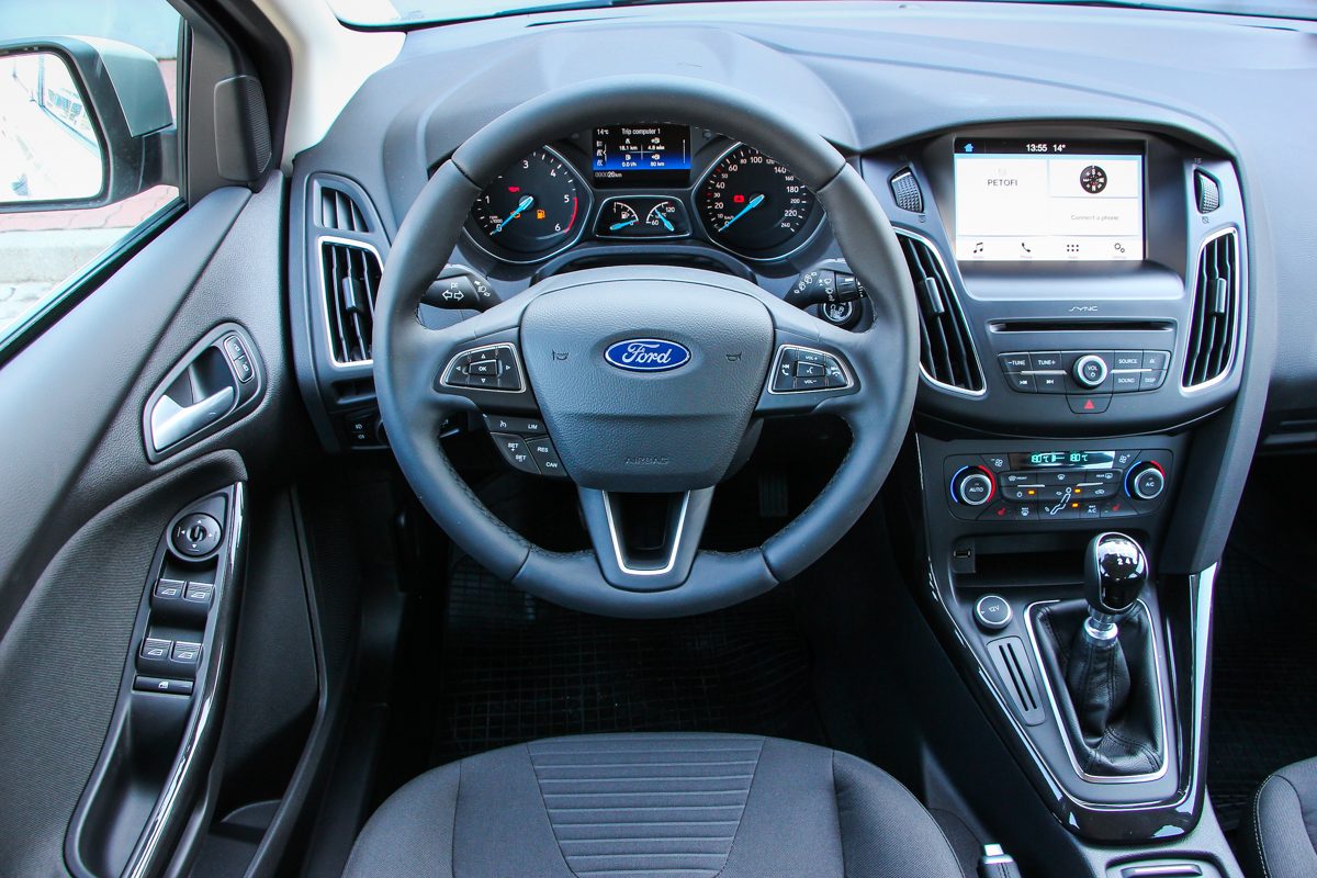 FORD FOCUS