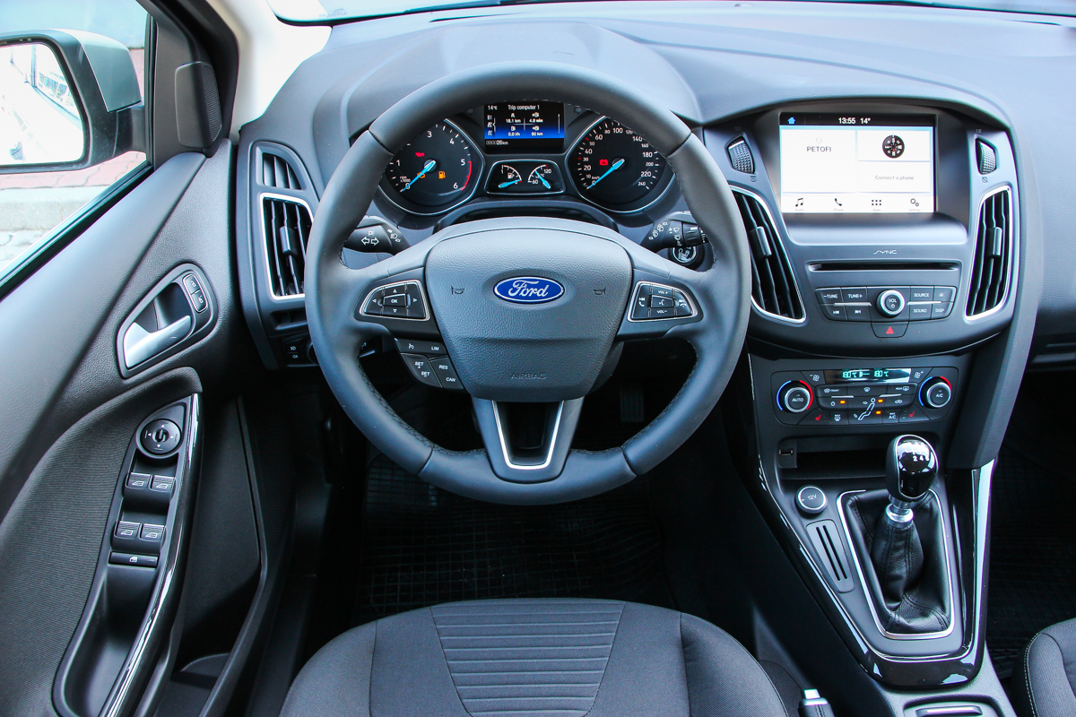 FORD FOCUS