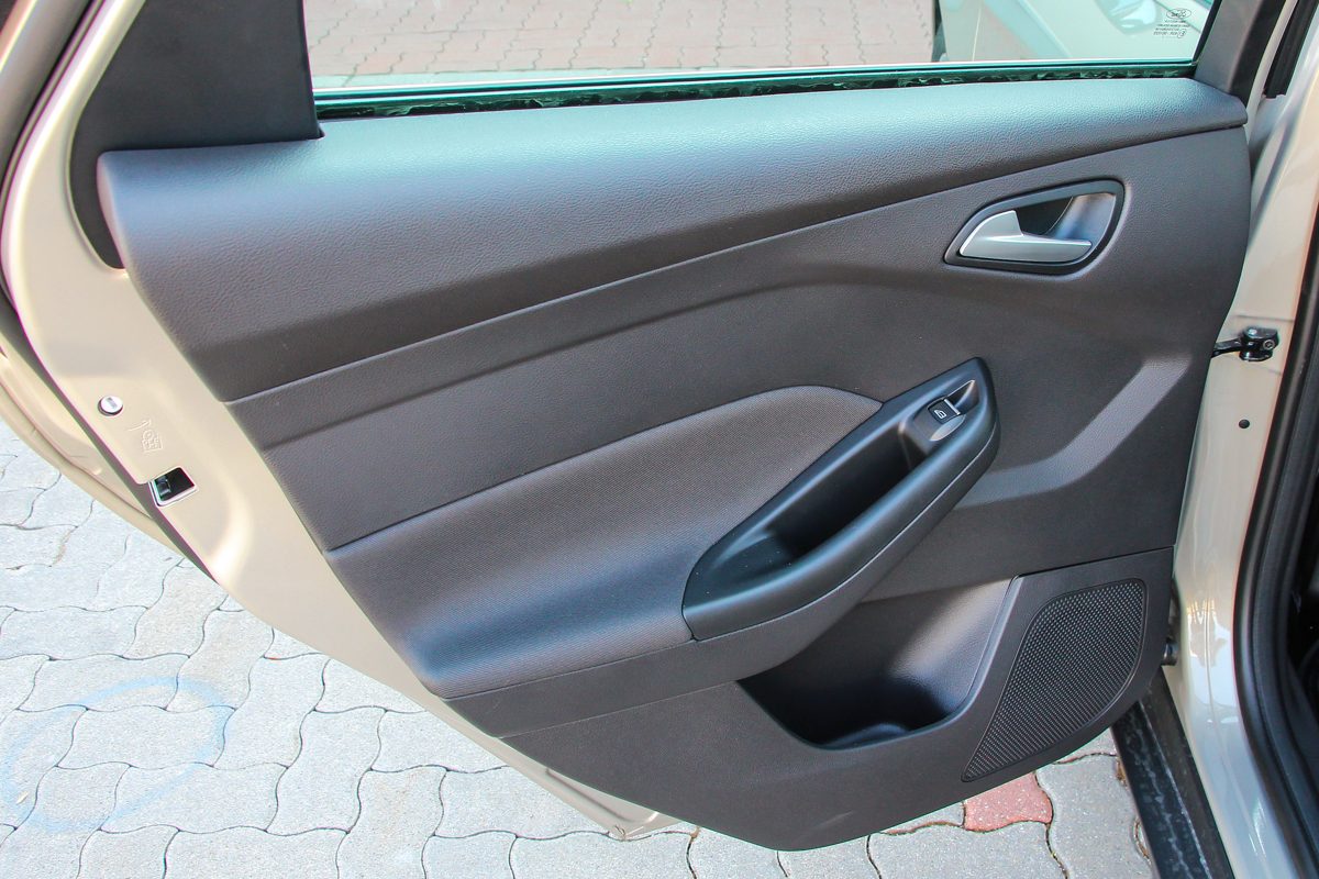 FORD FOCUS