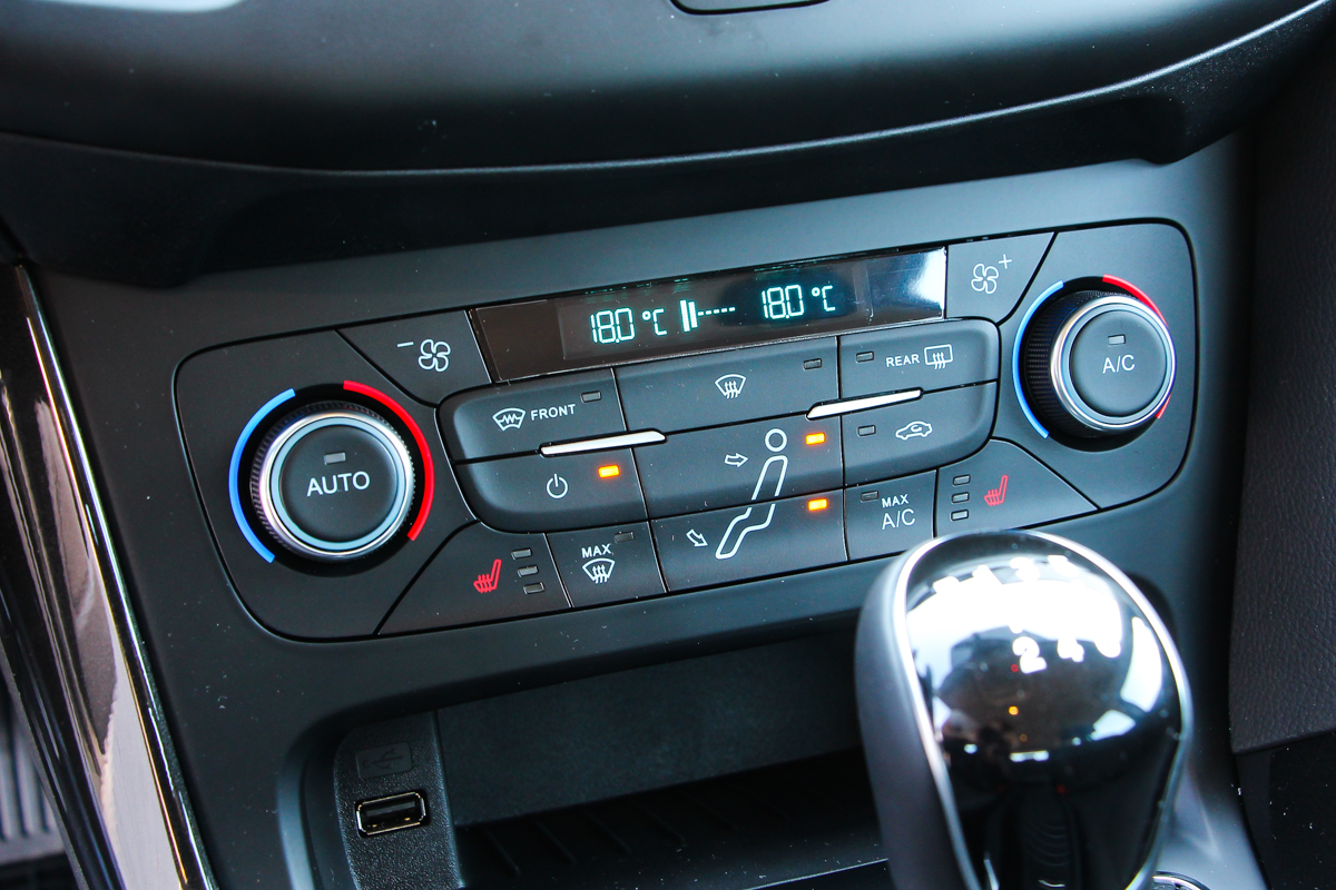 FORD FOCUS